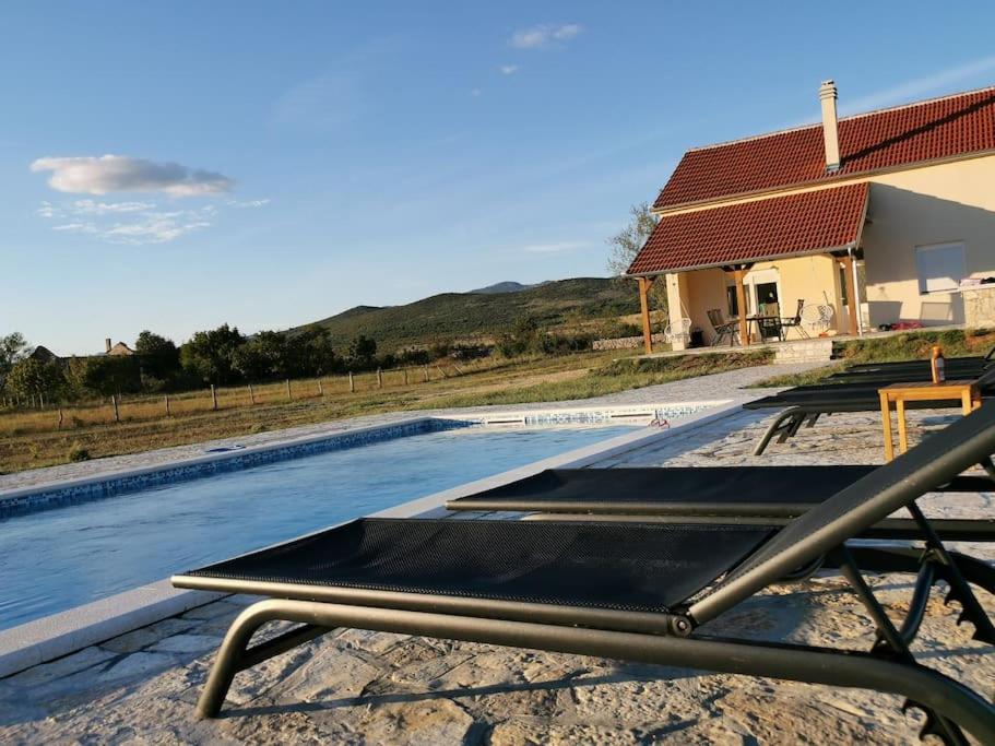 Ervenik Holiday House Aurora Borealis מראה חיצוני תמונה