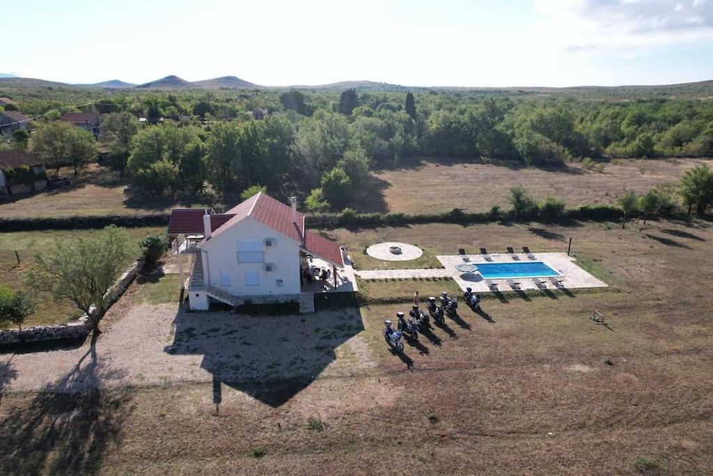 Ervenik Holiday House Aurora Borealis מראה חיצוני תמונה